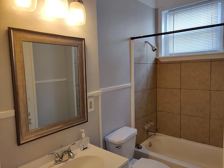 2627 Governor Nicholls St — Photo 9