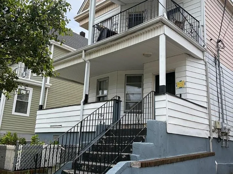 157 Hamilton Ave #1 — Photo 1