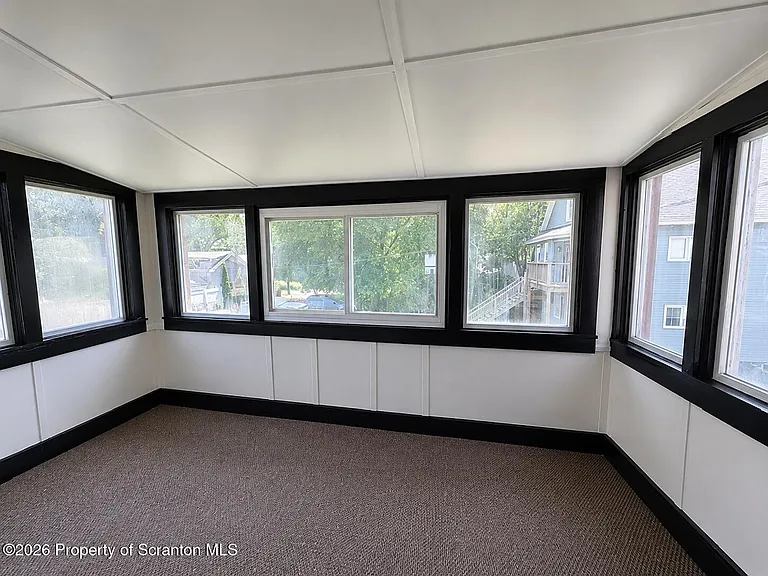 610 Moosic St #B — Photo 13