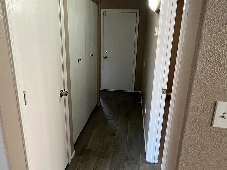 1690 E Countrywalk Ln — Photo 11