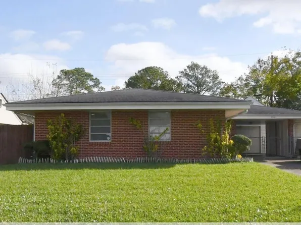 3326 Somerset Dr, New Orleans, LA 70131