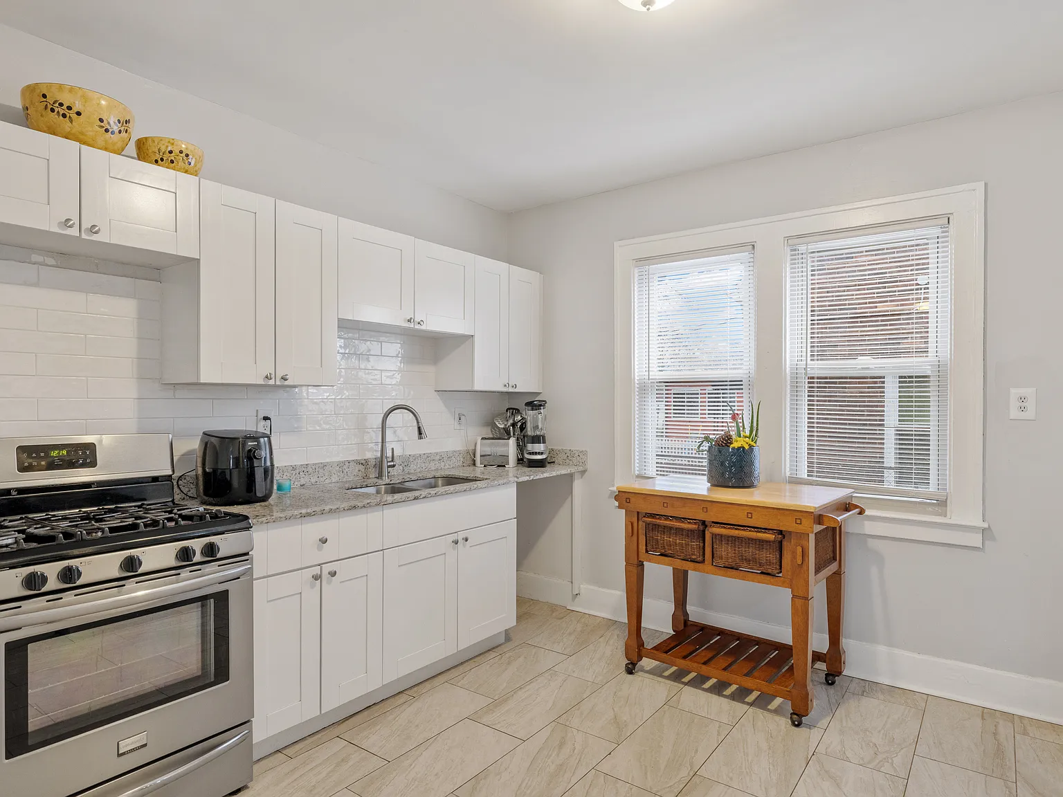 283 Piper Boulevard - 1 — Photo 4