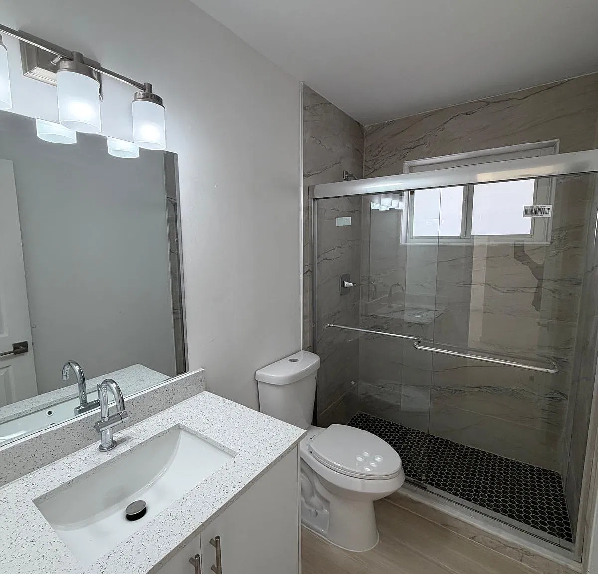 2 bed, 950 sqft, $2,500 — Photo 4