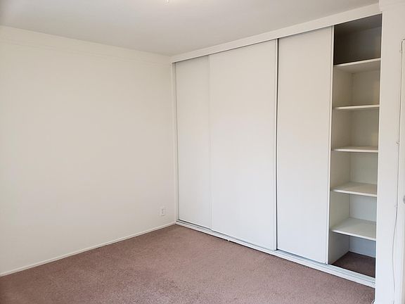 5th image of 515 N El Molino Ave APT 2