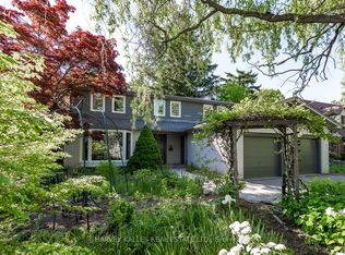 1033 Fair Birch Dr, Mississauga, ON L5H 1M4