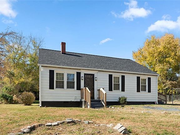 2nd image of 905 Foushee St