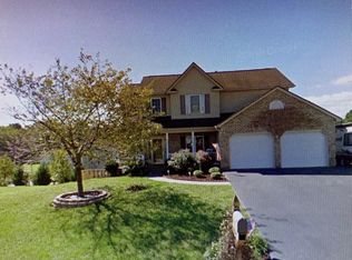 2808 Chateau Ct, Roanoke, VA 24012