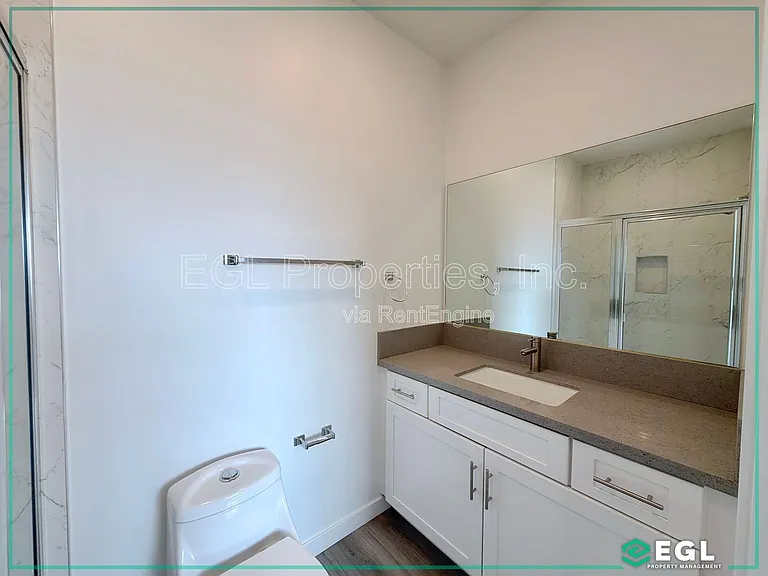 10501 Buford Ave #E — Photo 15
