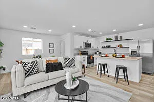 3 bed, 2.0 bath, 1145 sqft, $2,000 — Photo 1