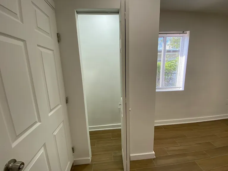 255 NW 41st Ave #B — Photo 3