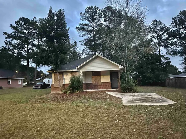 81 Knight Rd, Midway, FL 32343