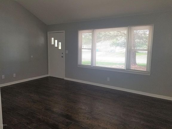 3rd image of 9305 Omar Khayyam Blvd