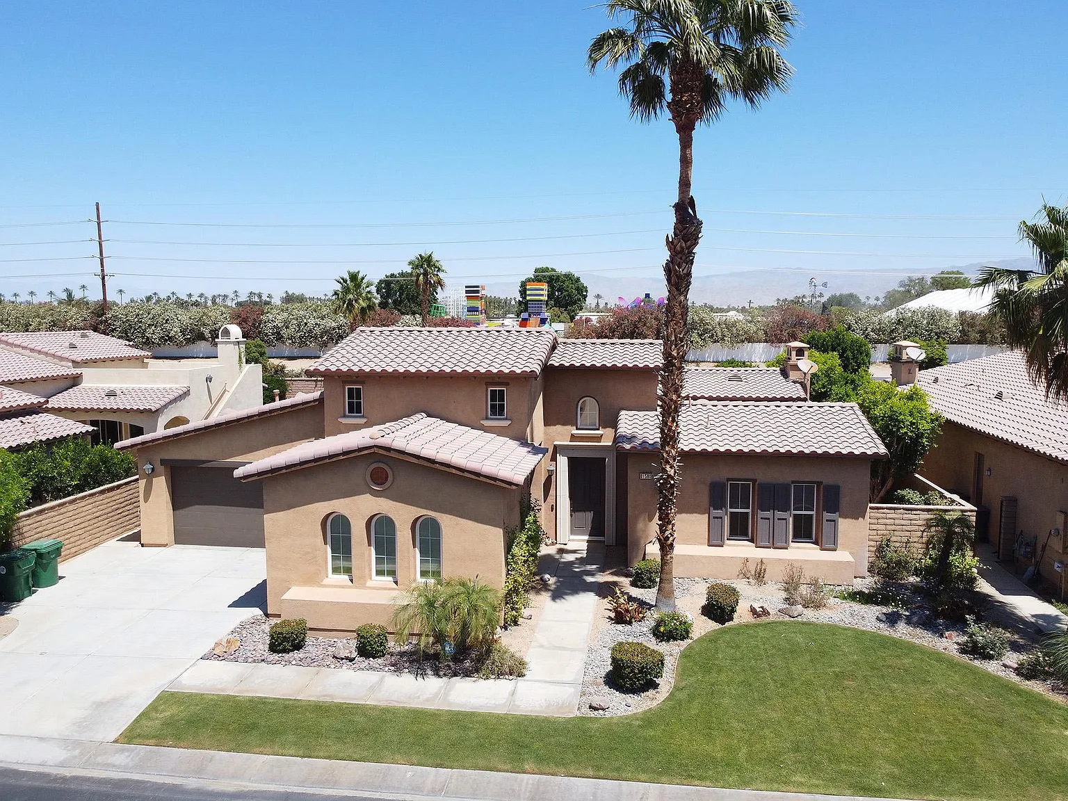 3 bed, 2782 sqft, $4,000 — Photo 3