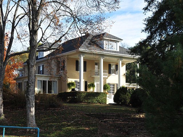 1st image of 603 E Holston Ave