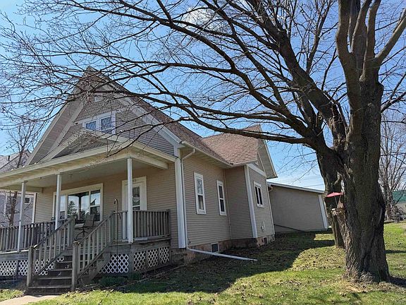 4th image of 305 N DIVISION STREET