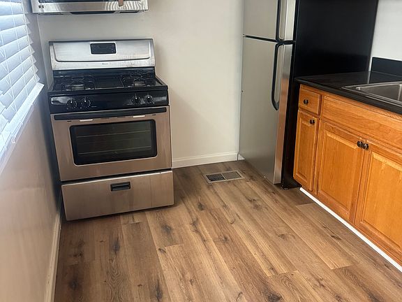 5th image of 149 S Spalding Dr APT 1