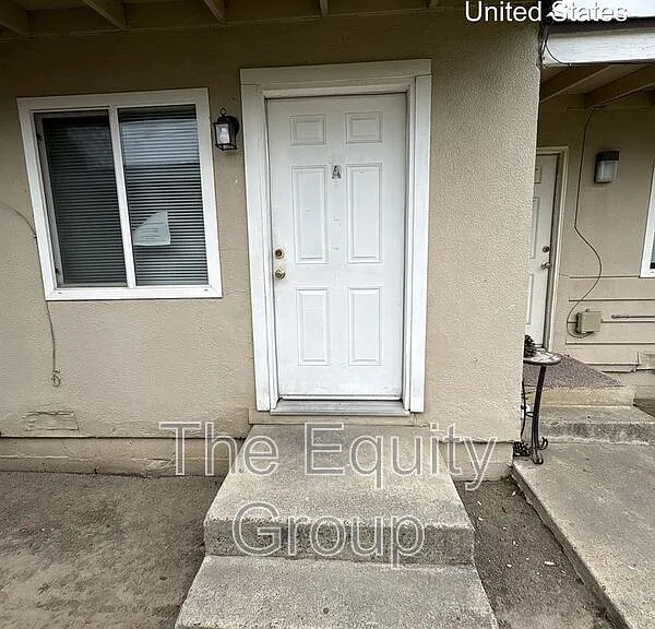 922 W Goshen Ave #A — Photo 2