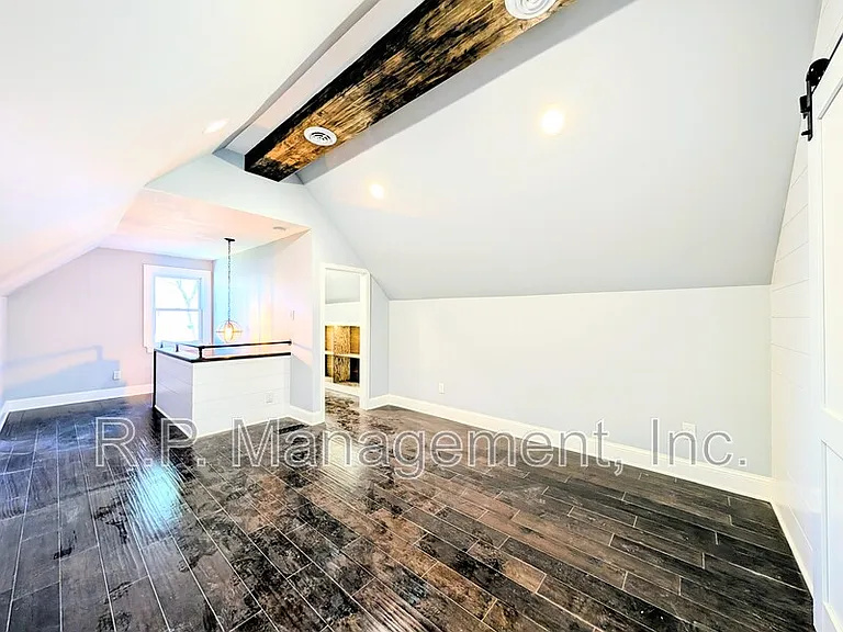 636 Gotzian St — Photo 13