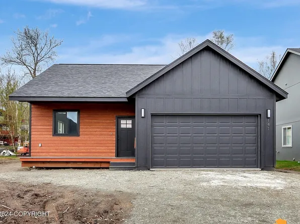 141 W Auklet Ave, Palmer, AK 99645