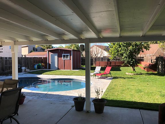 3rd image of 2887 Malik Ave