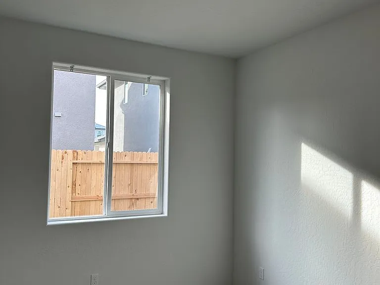 3009 N Creekside St — Photo 9