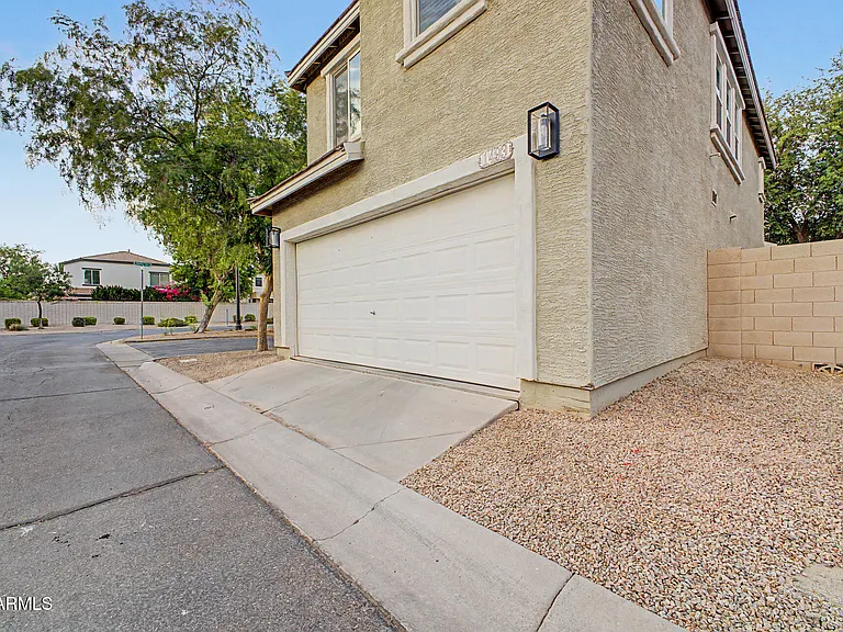 1493 S Jacana Ln — Photo 35