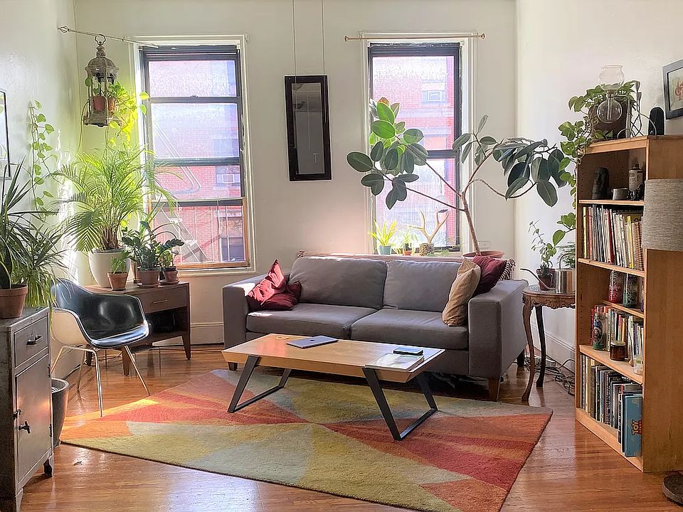 1st image of 302 E 3rd St APT 4A