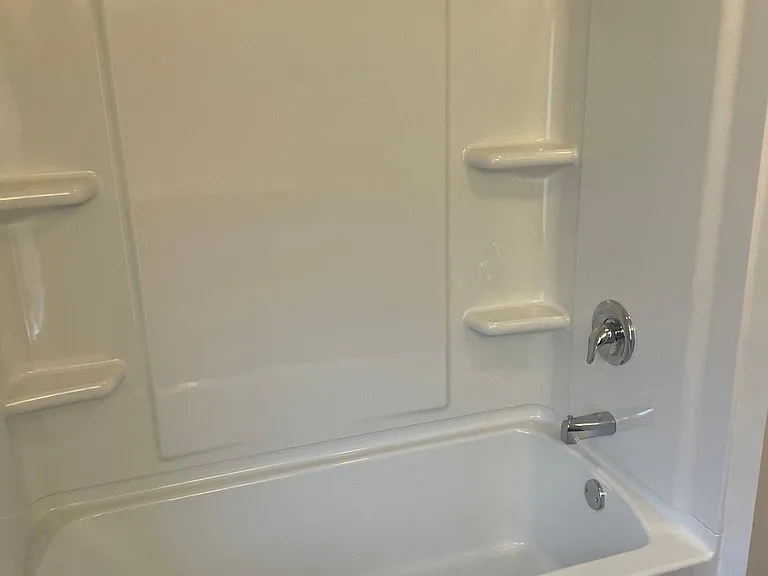 Down Tub/Shower