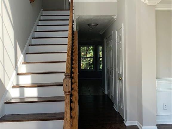 4th image of 7025 Magnolia Park Ln