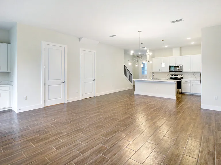 1608 Birchfield Cv — Photo 6