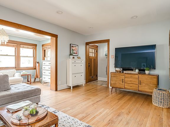 5th image of 1004 S Kenilworth Ave