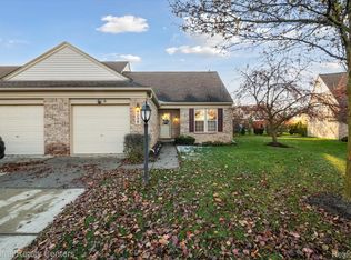 4238 Hunters Cir W, Canton, MI 48188