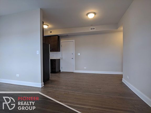 5th image of 3407 W Fullerton Ave #3
