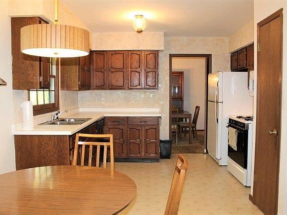 2nd image of 2420 Branwood Dr