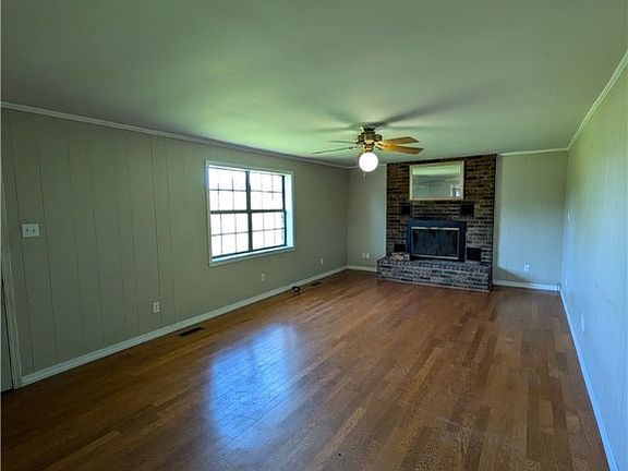 5th image of 925 County Road 2700