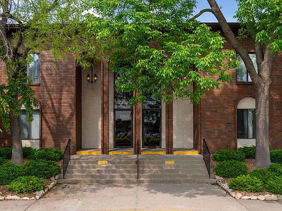 3rd image of 7320 York Ave S APT 211