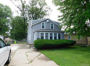 165 Avery St, Clinton Township, MI 48036