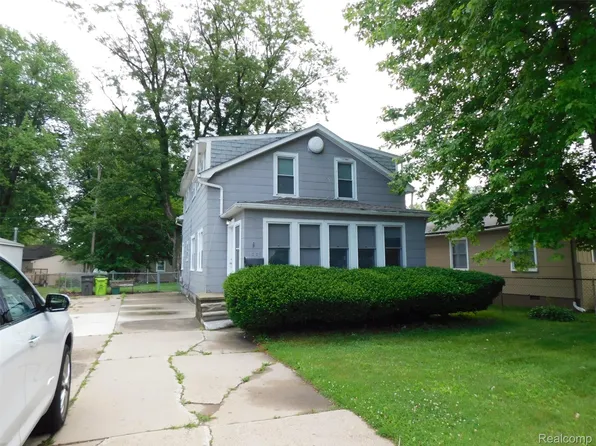 165 Avery St, Clinton Township, MI 48036