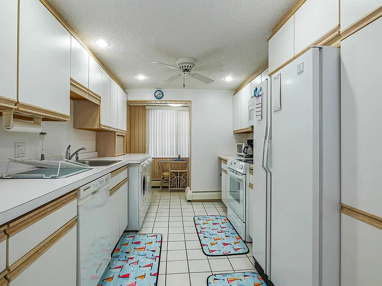 100 S Richards Ave #1 — Photo 12