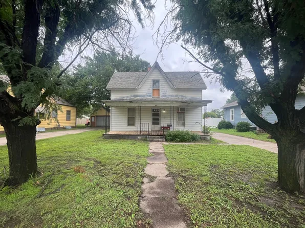 318 N 1st St, Osborne, KS 67473