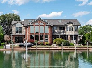 34032 Lotties Dr, Chesterfield, MI 48047
