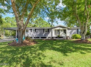 214 Champion Dr, Hampstead, NC 28443