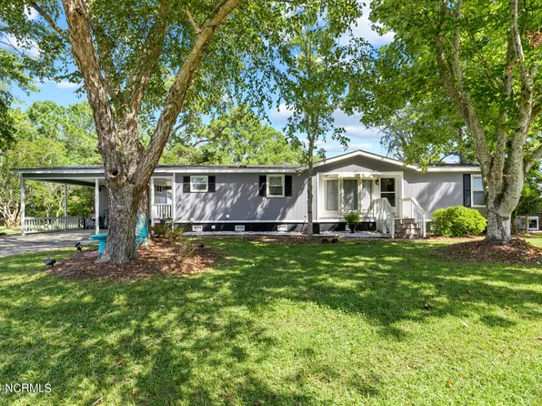 214 Champion Drive, Hampstead, NC 28443