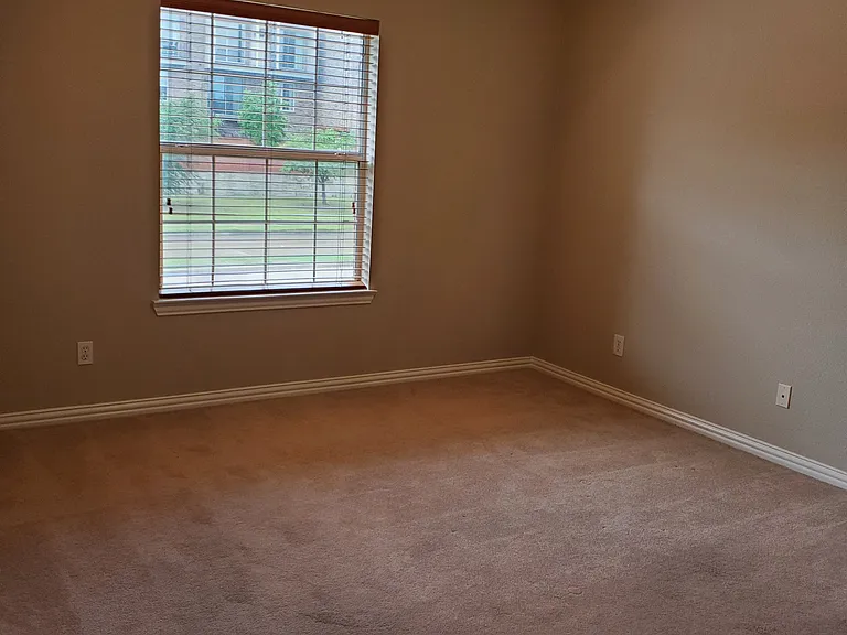 532 Silver Maple Dr — Photo 11