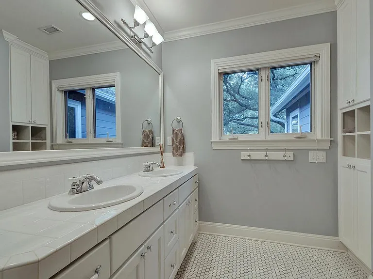 5018 Shoal Creek Blvd — Photo 23
