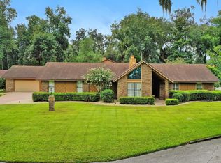 232 Saint Johns River Place Ln, Saint Johns, FL 32259