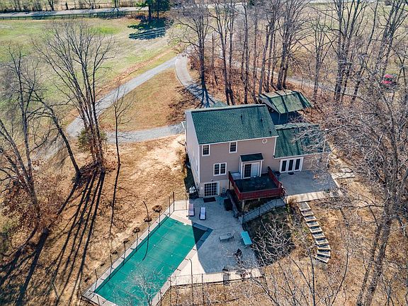 3rd image of 5825 Morris Rd