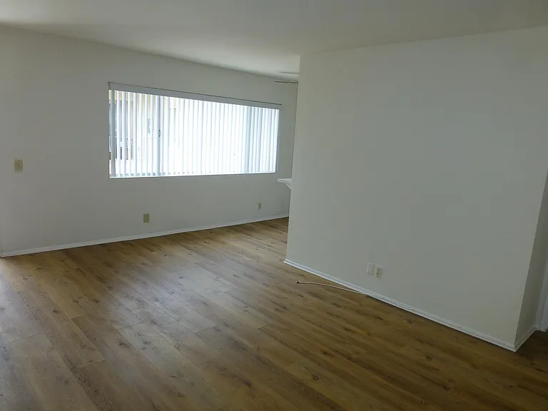 12755 Matteson Ave #7 — Photo 5