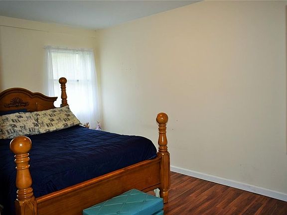 5th image of 7580 E Lake St