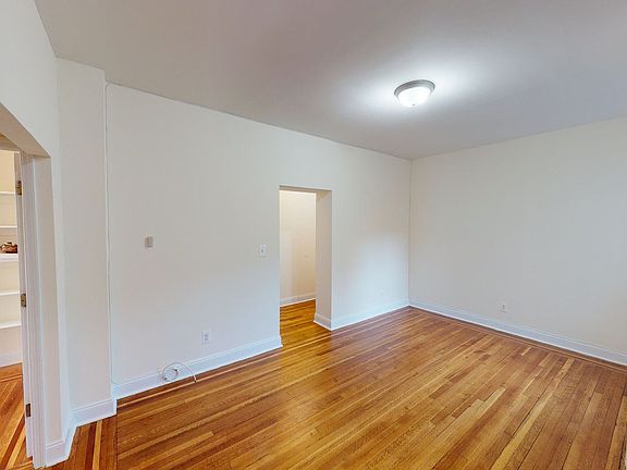 3rd image of 407 Audubon Ave APT 4A